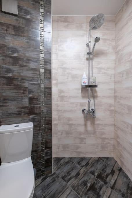 Bright & Chic Parkside Apartment София Экстерьер фото